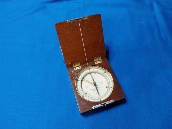 compass-world-war-one-engineer-with-wooden-box-dated-1918-produced-by-girley-working-condition-eng