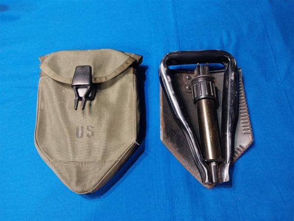 Entrenching-tool-and-cover-1968-1969-dated-nylon-with-folding-e-tool-68