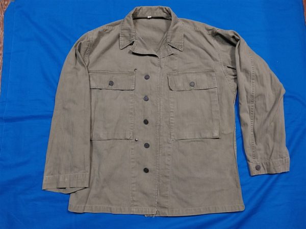 world-war-two-army-battle-jacket-in-harringbone-twill-size-38-r-condition-is-excellent-with-black-star-buttons-and-gas-flap