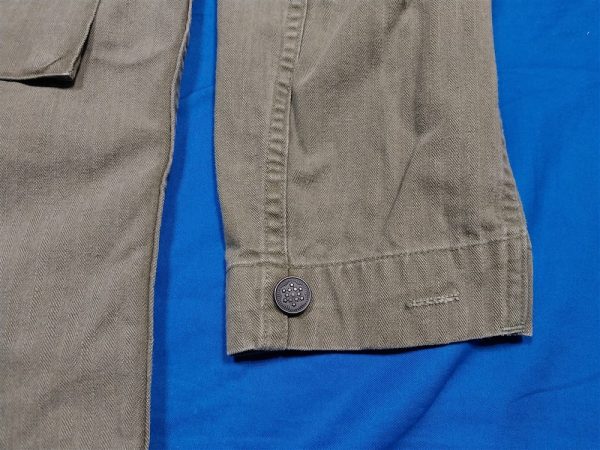 world-war-two-army-battle-jacket-in-harringbone-twill-size-38-r-condition-is-excellent-with-black-star-buttons