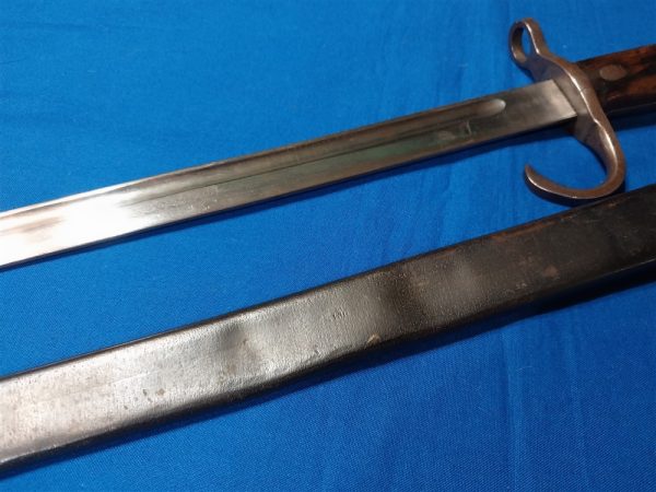 world-war-two-japanese-training-bayonet-type-97-with-matching-scabbard-100-correct-early-quillion