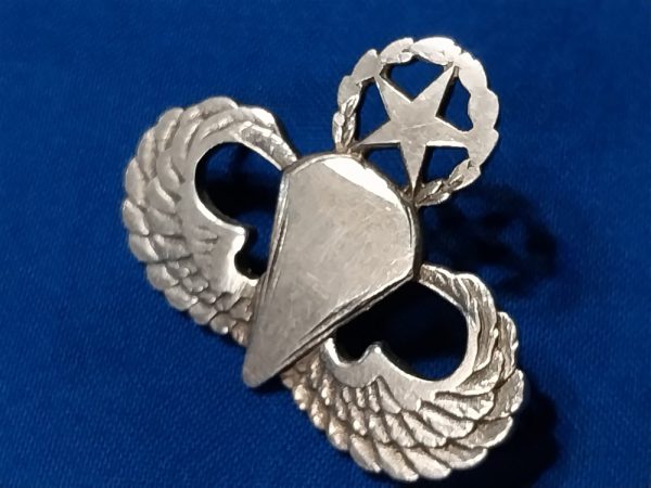 korean-war-era-master-jump-wings-sterling-set-with-correct-clutches-worn-flat