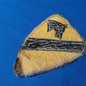 1st-cavalry-patch-world-war-two-japanese-occupation-made-with-the-loose -weave-construction-green-border