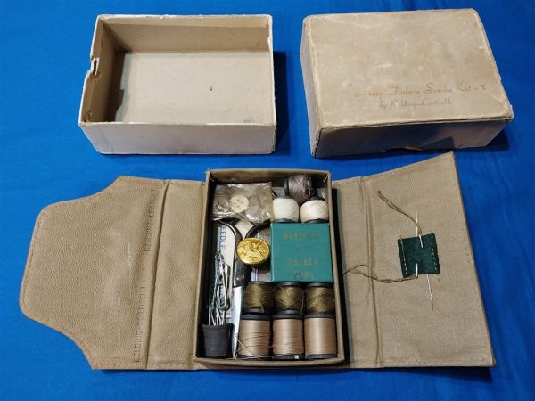 field-sewing-box-world-war-two-in-the-original-manjufacture-box-leather-construction-needles-thread-all-included-kit