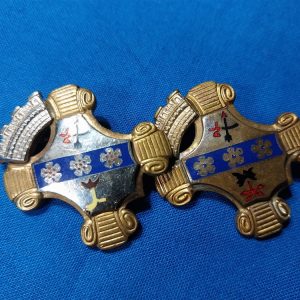 world-war-two-8th-infantry-regiment-unit-insignia-matched-set