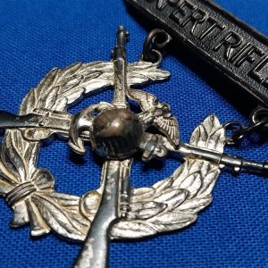 world-war-two-early-p1912-37-type expert-shooting-badge-sterling-with-added-ega-eagle-globe-anchor