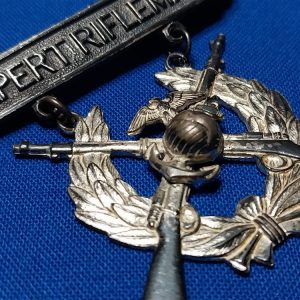 world-war-two-early-p1912-37-type expert-shooting-badge-sterling-with-added-ega-eagle-globe-anchor