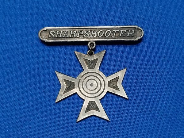 world-war-two-marine-corps-shooting-badge-sharpshooter-p1937-usmc-sterling-early-clasp