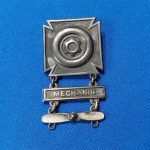 badge-shooting prop 1950s-propeller-mechanics-bar-drivers-sterling-scarce-early-vietnam-era-1st-aviation