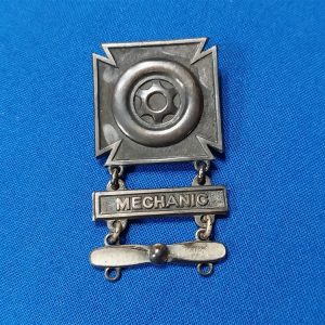 badge-shooting prop 1950s-propeller-mechanics-bar-drivers-sterling-scarce-early-vietnam-era-1st-aviation