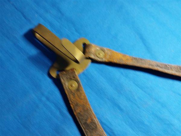 early-leather-and-brass-sword-hangers-rock-island-marked-undated-early-pattern