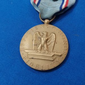 early-vietnam-war-issue-air-force-good-conduct-medal-in-original-box-dated-63-usaf