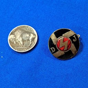 world-war-two-german-dutch-youth-membership-pin-maker-marked-on-back-enamel-fair-some-chipping