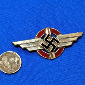 german-world-war-two-d-l-v-flyers-club-cap-badge-enamel-swastika-on-wings