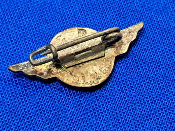 world-war-two-german-d-l-v-membership-pin-small-with-great-enamel-insignia-maker-marked-on-back