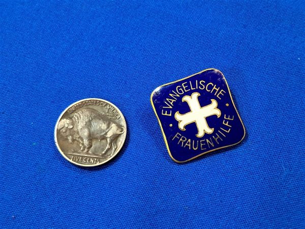 world-war-two-3rd-reich-evangelical-female-workers-helper-pin-for-service-evangel-enamel-cross