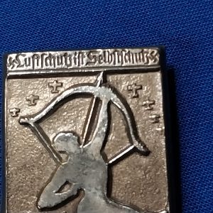 world-war-two-german-nazi-luft-schultz-members-group-tinnie-pin-silver-archer-aircraft-anti