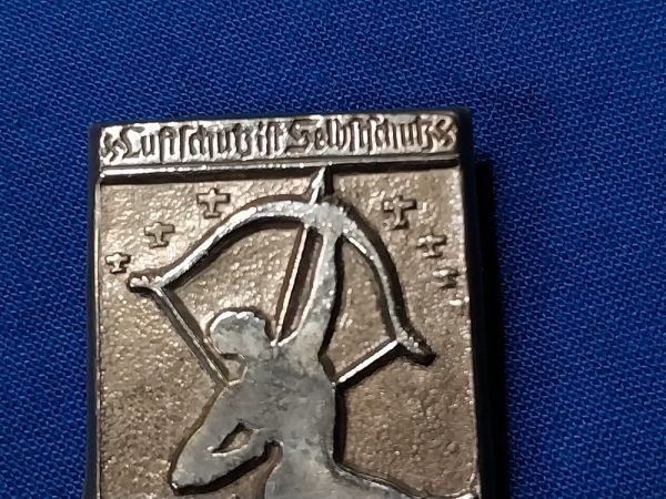 world-war-two-german-nazi-luft-schultz-members-group-tinnie-pin-silver-archer-aircraft-anti