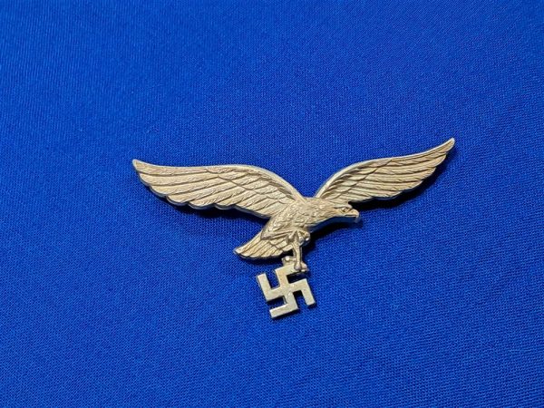 world-waar-two-luftwaffe-visor-cap-eagle-by-assmann-with-1938-date-code-on-back-aluminum-constructed