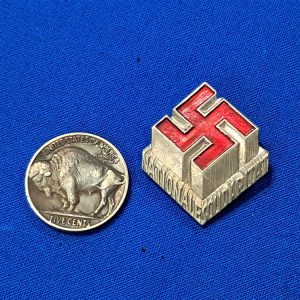 world-war-two-german-party-solidarity-national-pin-tinnie-aluminum-construction-with-red-swastika