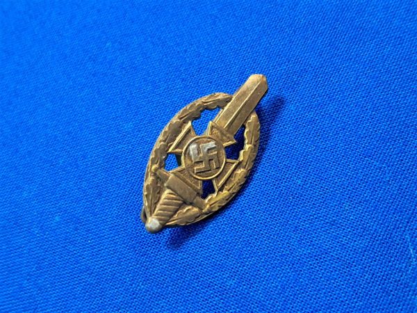 world-war-two-german-n-s-k-o-v-member-badge-in-bronze-with-original-pin-and-maker-marked