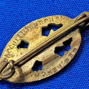 world-war-two-german-n-s-k-o-v-member-badge-in-bronze-with-original-pin-and-maker-marked