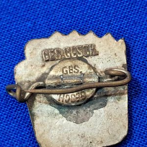 german-world-war-two-peasants-league-membership-pin-with-swastika-rising-enamel