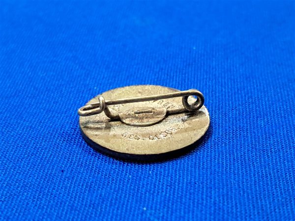 german-world-war-two-teacher-association-member-pin-1st-design-maker-marked