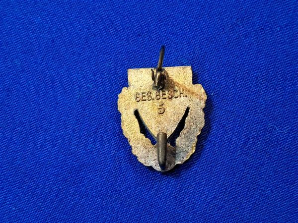 world-war-two-n-s-r-b-k-membership-40-year-member-badge-pin-with-wreath-veterans-group-german-world-war-one