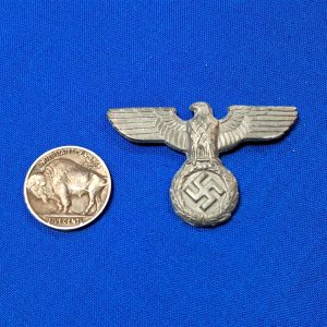 world-war-two-german-riechspost-cap-eagle-in-zinc-no-maker-mark-original-prongs-finish-silver-gone