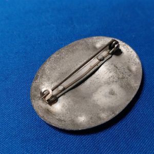 german-world-war-two-rad-womans-broach-mambership-pin-made-of-zinc-oval-shap-with-original-pin