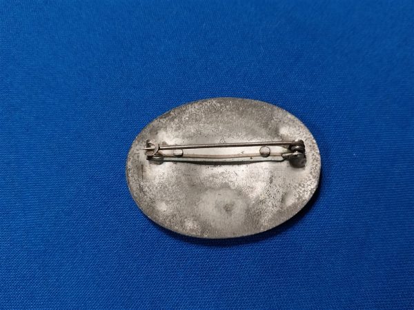 german-world-war-two-rad-womans-broach-mambership-pin-made-of-zinc-oval-shap-with-original-pin