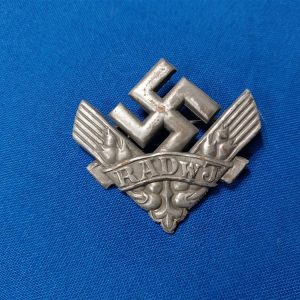 german-world-war-two-rad-womans-youth-pin-membership-finish-is-at-loss-original-condition