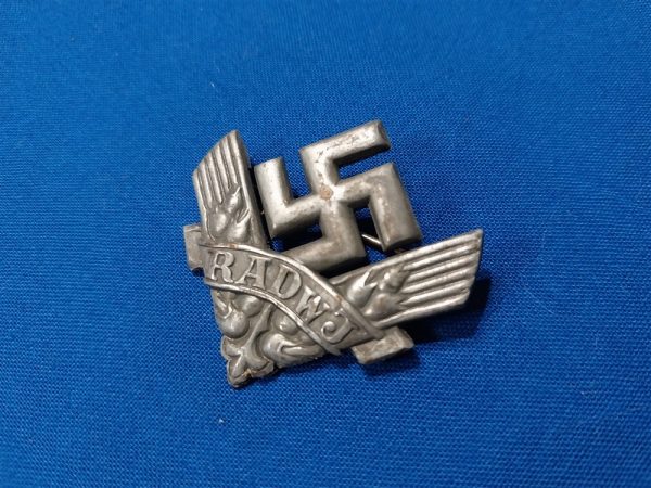 german-world-war-two-rad-womans-youth-pin-membership-finish-is-at-loss-original-condition