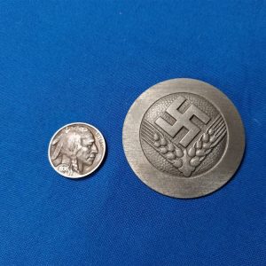 world-war-two-german-womans-RAD-group-rank-pin-broach-round-pattern-in-fine-zinc-with-original-pin