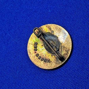 world-war-two-german-r-b-k-membership-pin-for-the-physicaly-disabled-enamel-front-original-pin