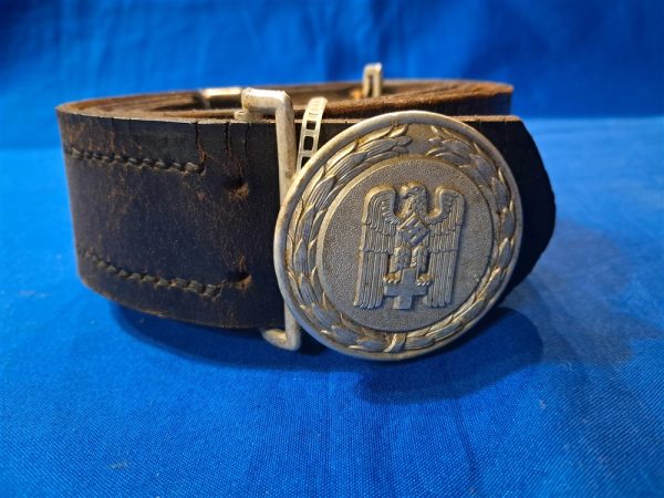 german-world-war-two-belt-buckle-and-belt-red-cross-leader-set-marked-large-size-47-inches-leather