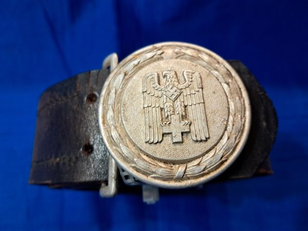 german-world-war-two-belt-buckle-and-belt-red-cross-leader-set-marked-large-size-47-inches-leather