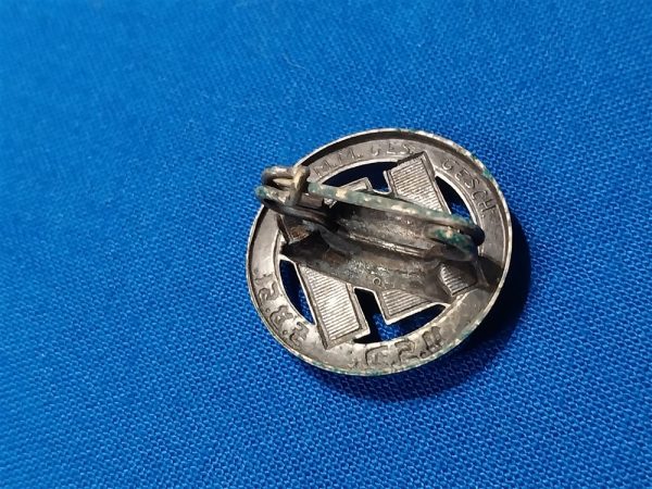 world-war-two-german-stahlhelm-front-line-fighters-membership-badge-small-pin-maker-marked-on-reverse-silver