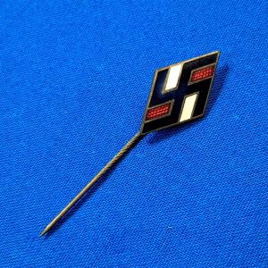 german-world-war-two-student-bund-membership-pin-stickpin-twisted-correct-wire-red-and-white-enamel-triangle