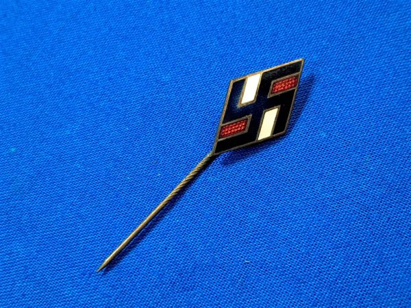 german-world-war-two-student-bund-membership-pin-stickpin-twisted-correct-wire-red-and-white-enamel-triangle