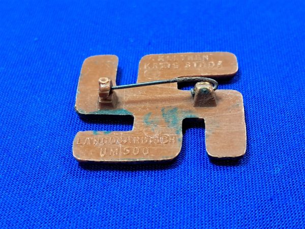 german-world-war-two-klethen-town-n-s-d-a-p-patriotic-badge-bake-lite-material-original-pin-shape-of-swastika