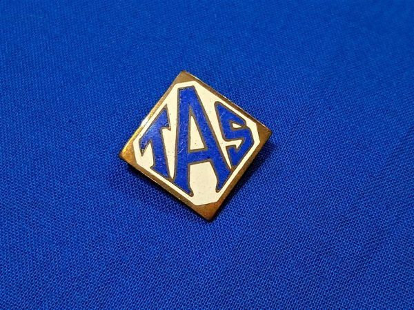 german-world-wr-two-company-employee-pin-and-advertising-enamel-front-company-logo-letters