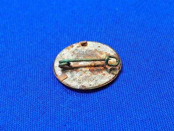 german-world-war-two-volkswagen-company-employee-pin-made-of-tin-small-with-original-pin-on-back