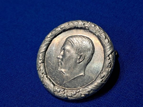 world-war-two-winter-helper-tinnie-pin-hitler-bust-surrounded-by-wreath-aluminum-die-stamped-maker-marked