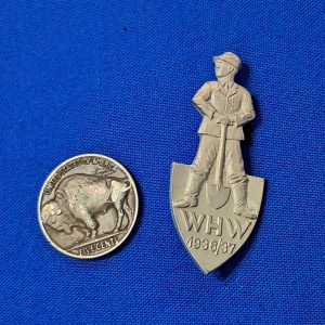 world-war-two-german-whw-pin-with-d-a-f-worker-on-front-with-shovel-1937-1936-dated-aluminum