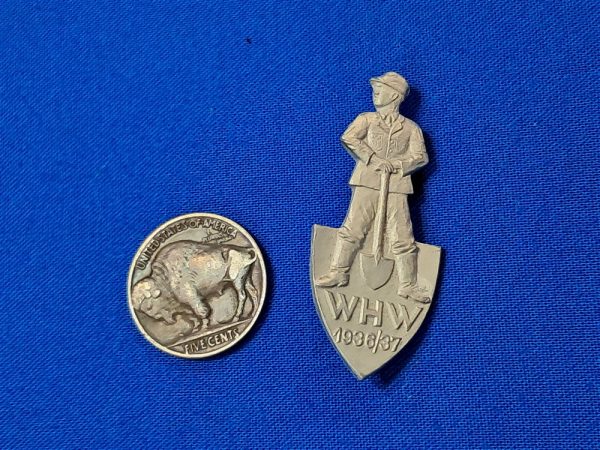 world-war-two-german-whw-pin-with-d-a-f-worker-on-front-with-shovel-1937-1936-dated-aluminum