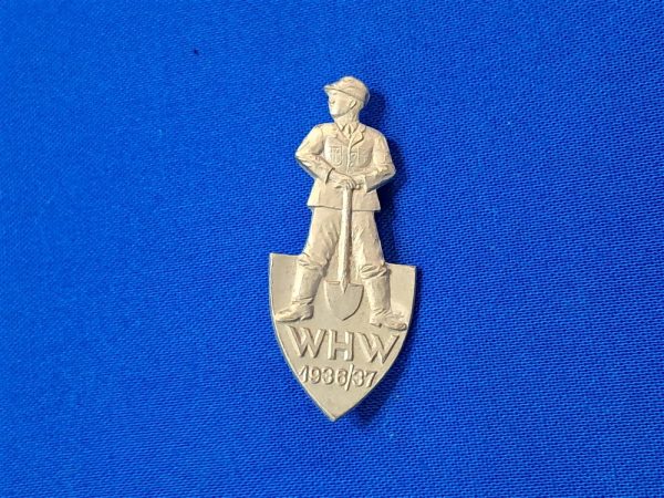 world-war-two-german-whw-pin-with-d-a-f-worker-on-front-with-shovel-1937-1936-dated-aluminum