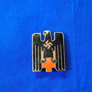 1st-pattern-d-r-k-red-cross-german-world-war-two-ca-hat-insignia-pion-original-back-prongs