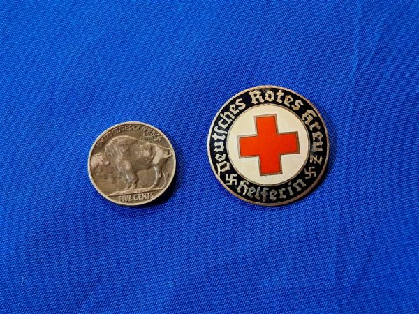 german-world-war-two-red-cross-d-r-k-pin-helper-broach